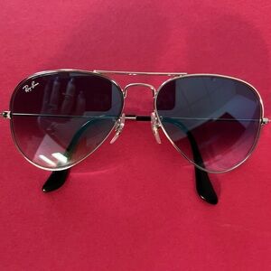 Ray-Ban Blue Lens Silver Frame Aviator Sunglasses